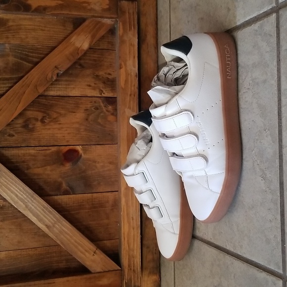 Leather Sneakers - Picture 3 of 10